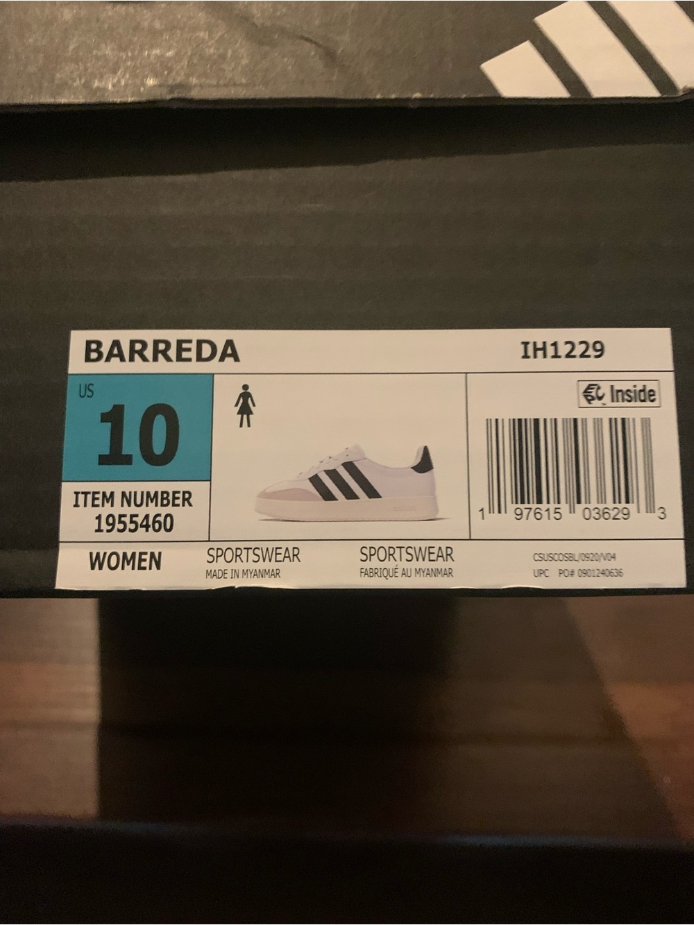 New woman’s Adidas White Black Retro Runner Sneakers with Suede Accents. Size 10 - Picture 4 of 10